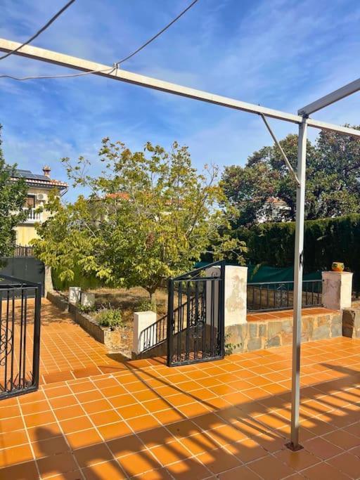 Casa Con Jardin En Ogijares Villa Екстериор снимка