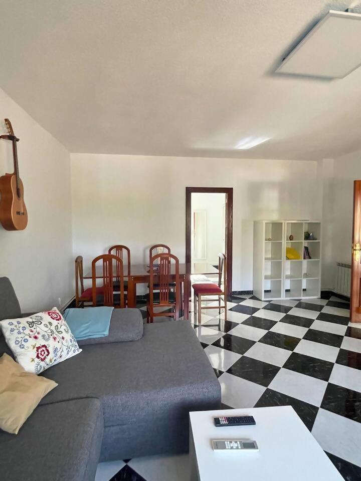 Casa Con Jardin En Ogijares Villa Екстериор снимка