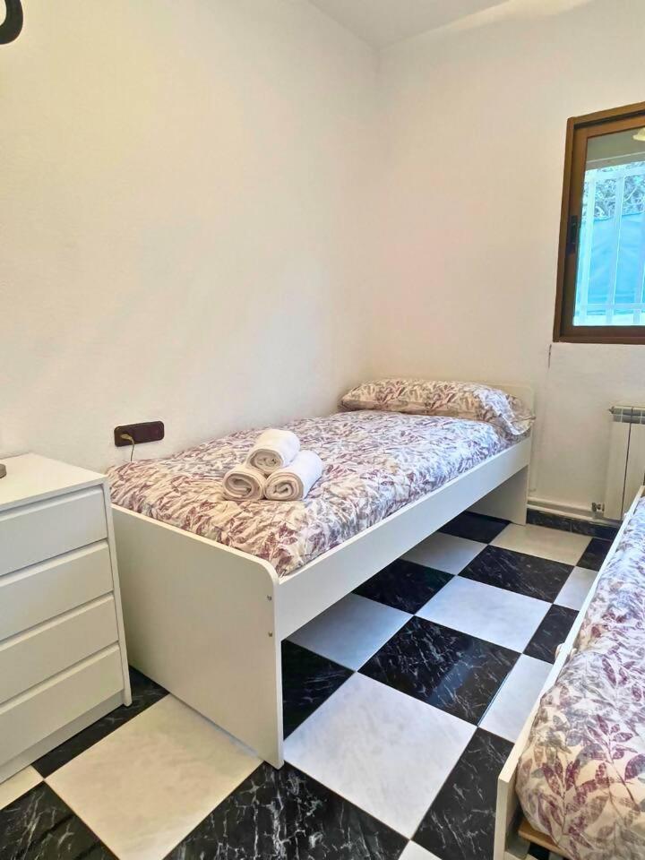 Casa Con Jardin En Ogijares Villa Екстериор снимка