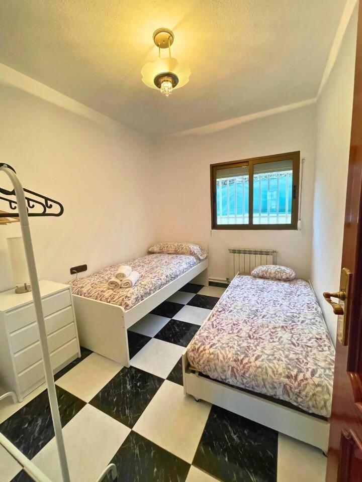 Casa Con Jardin En Ogijares Villa Екстериор снимка