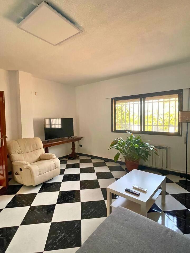 Casa Con Jardin En Ogijares Villa Екстериор снимка